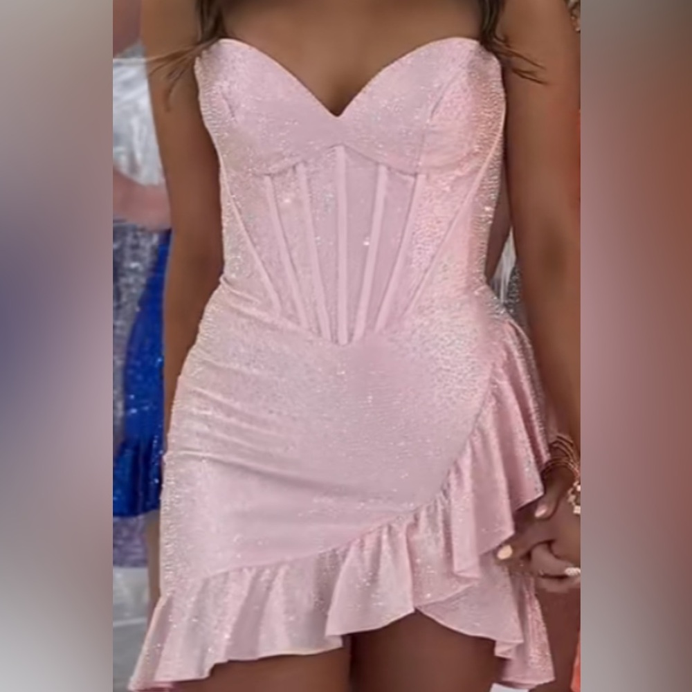 Pink Ruffled homecoming  Dress NWT
